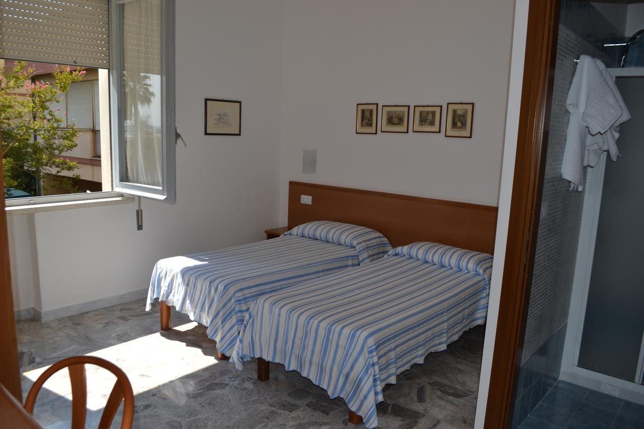 Albergo Quaglia Roseto Degli Abruzzi Exterior foto